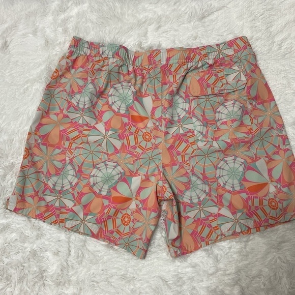 VINEYARD VINES MEN PRINTED BRIEF LINED CHAPPY SWIMMING TRUNK. SIZE-XL. - Picture 2 of 11